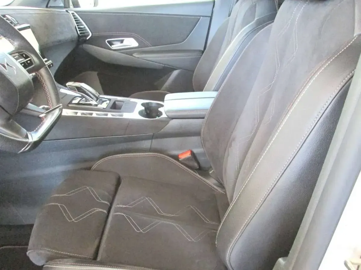 Usata DS Automobiles DS7 Crossback Performance 131 CV (96 kW) 2024 Cristal pearl metallizzato SUV