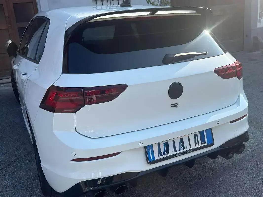 Usata VW Golf VIII R 320 CV (235 kW) 2022 Bianco Berlina