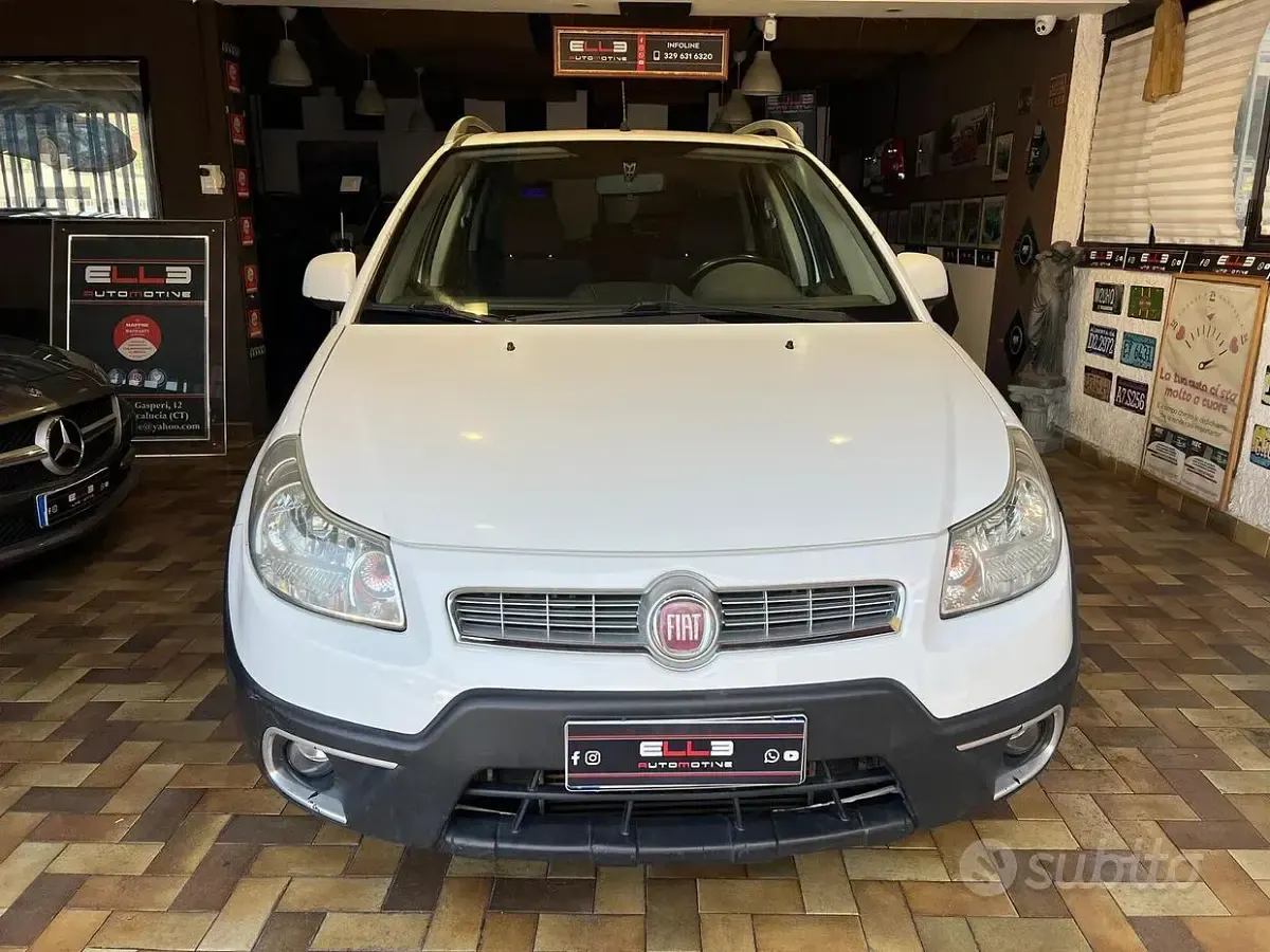 Usata Fiat Sedici 135 CV (99 kW) 2010 Bianco SUV