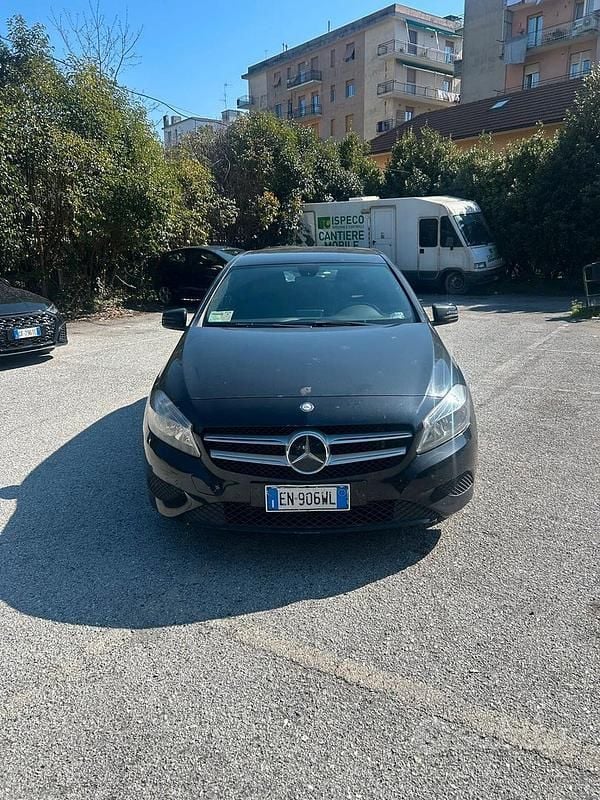 Usata Mercedes A180 Premium 108 CV (79 kW) 2013 Nero Berlina
