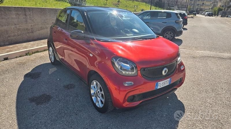 Usata Smart ForFour Passion 70 CV (51 kW) 2016 Rosso Utilitaria
