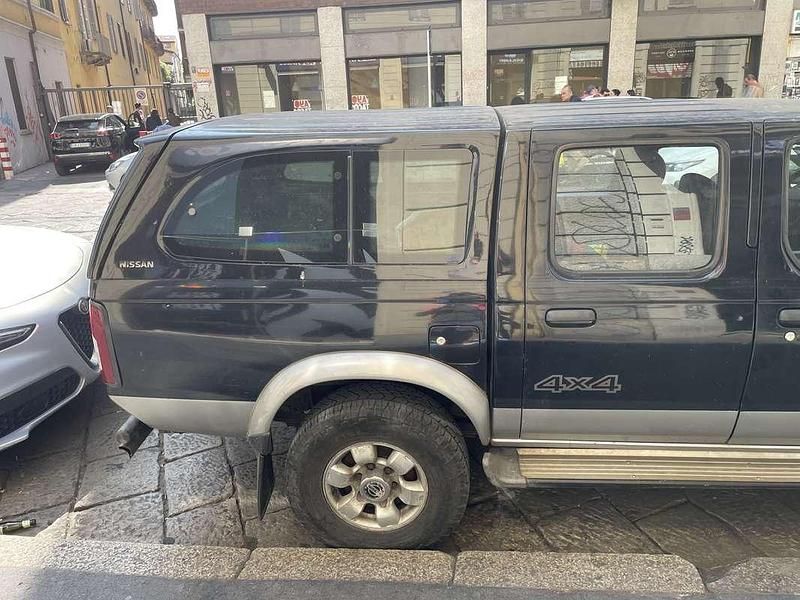 Usata Nissan Navara 129 CV (94 kW) 2001 Pick-up