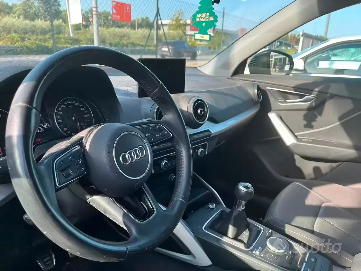 Usata Audi Q2 Sport 116 CV (85 kW) 2018 Grigio SUV