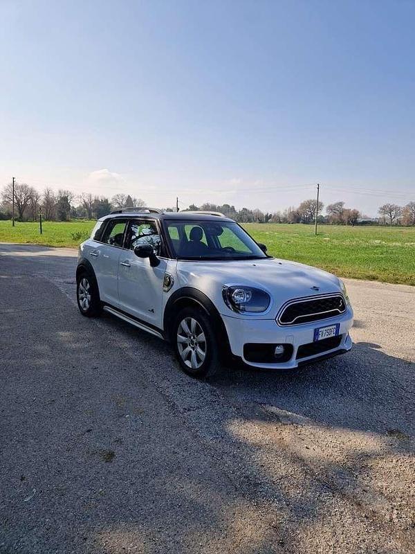 Usata Mini Cooper S Countryman Business 136 CV (100 kW) 2019 Bianco SUV