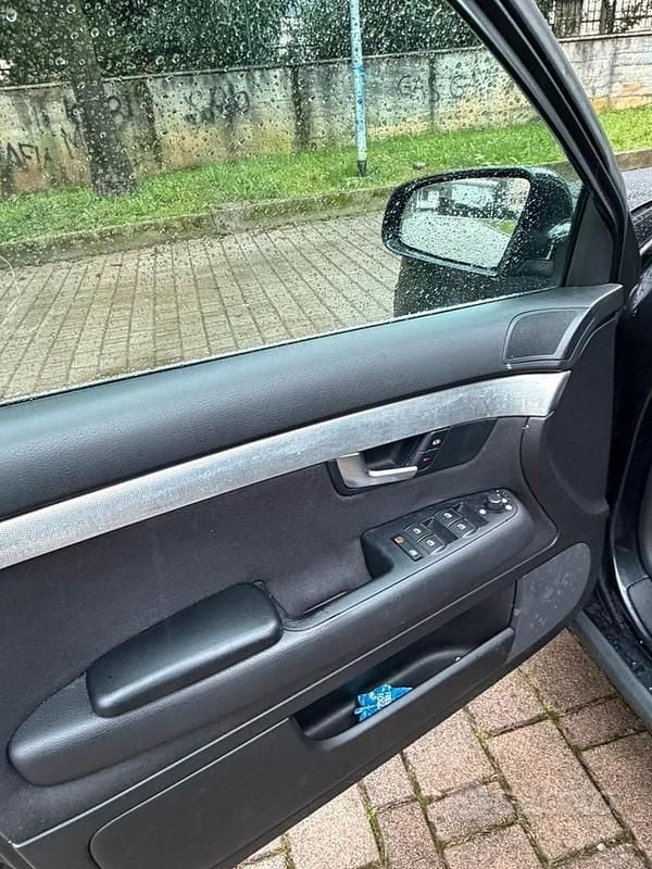 Usata Audi A4 131 CV (96 kW) 2004 Nero Station wagon