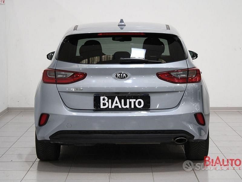 Usata Kia Ceed 136 CV (100 kW) 2019 Blu Utilitaria