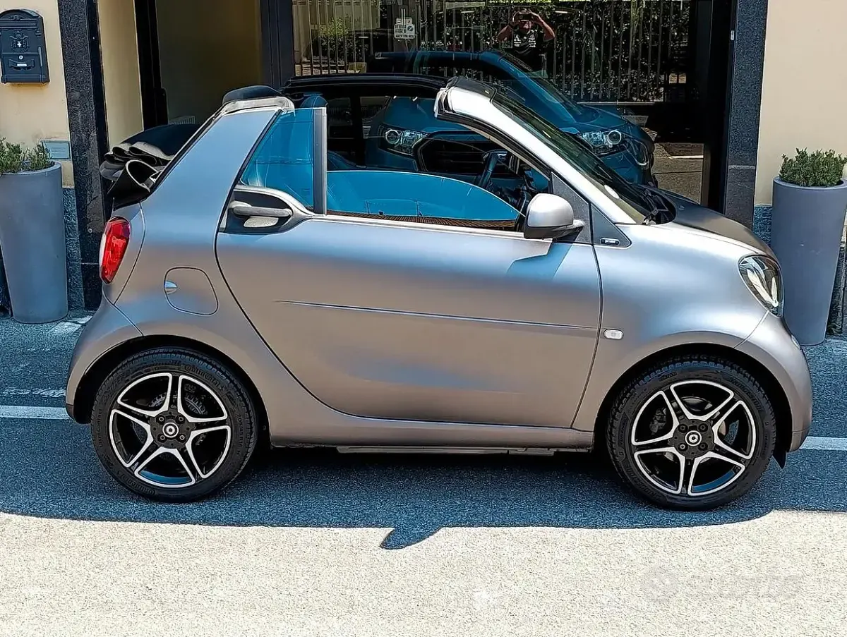 Usata Smart ForTwo Cabrio Prime 90 CV (66 kW) 2018 Grigio Cabrio