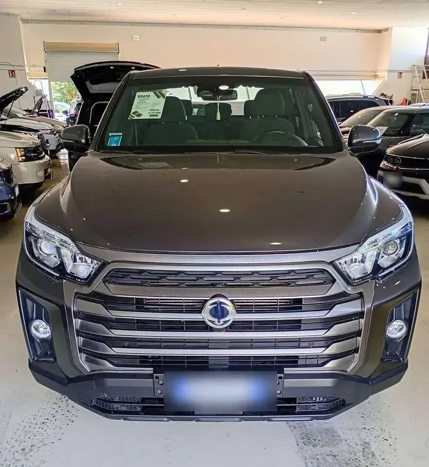 Usata SsangYong Rexton 203 CV (149 kW) 2023 Grigio SUV