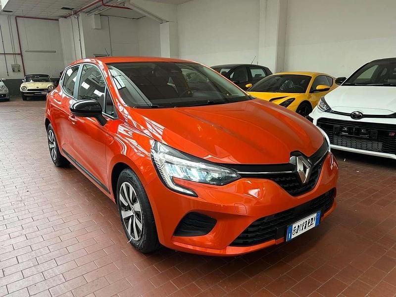 Arancio Usata 2023 Renault Clio V Equilibre Berlina | 11.500 € (Super prezzo) - Immagine 1/4