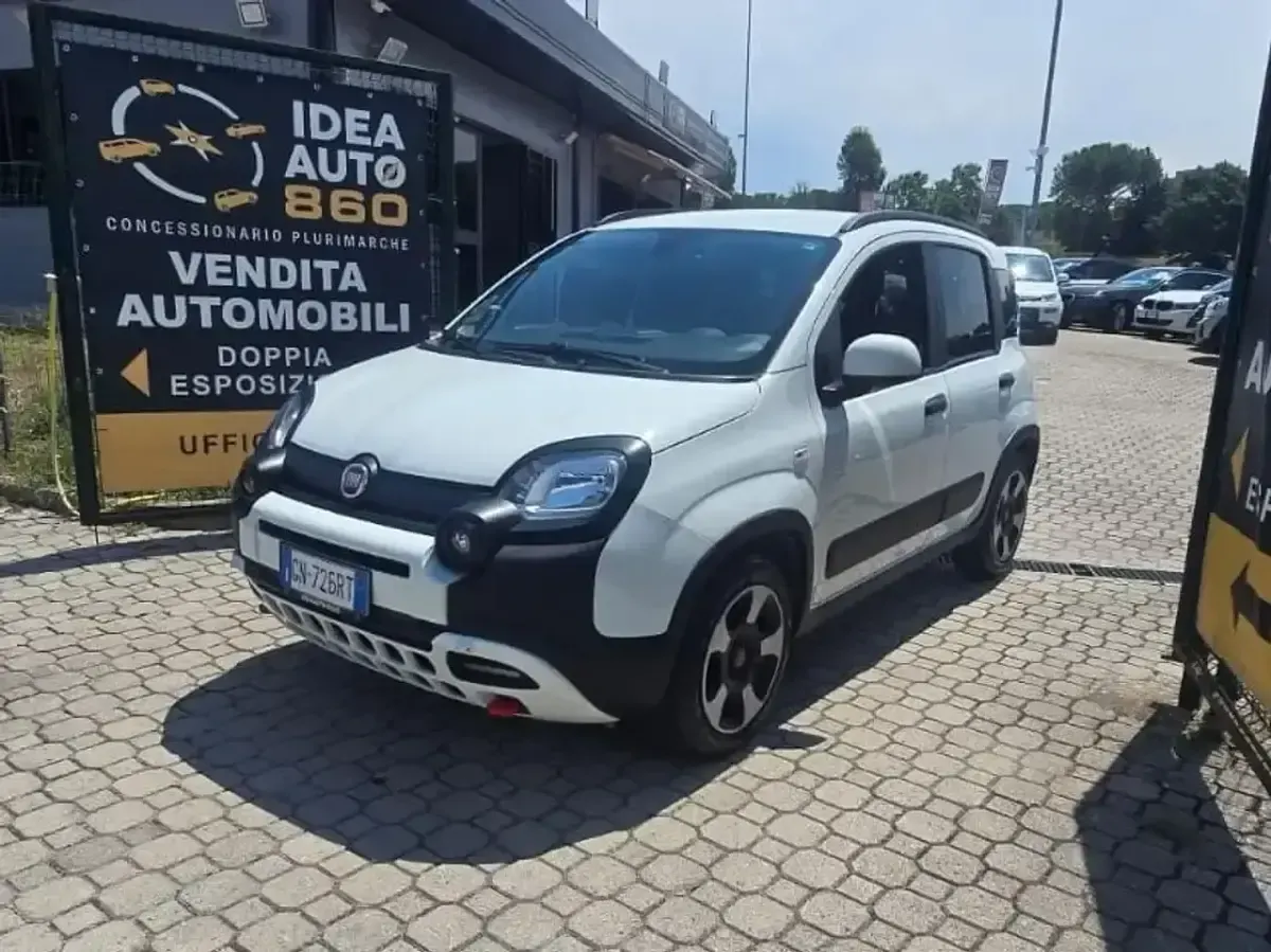 Usata Fiat Panda Cross Cross 69 CV (50 kW) 2023 Bianco Utilitaria