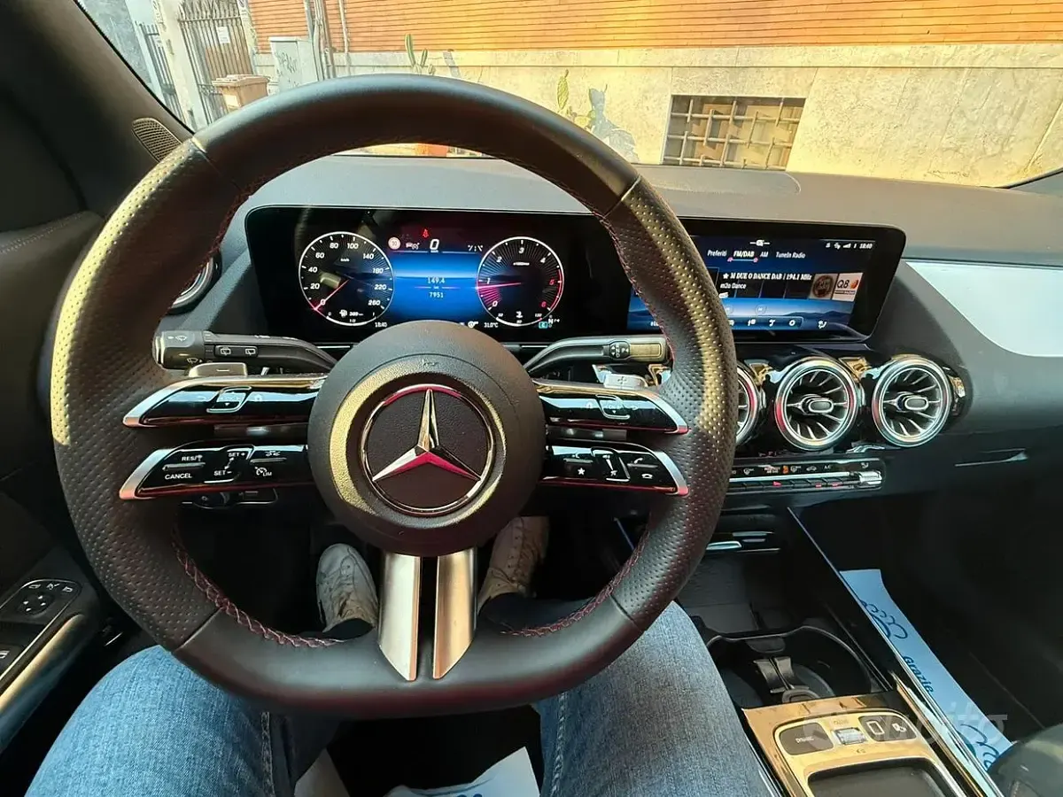 Usata Mercedes GLA200 AMG 150 CV (110 kW) 2025 Bluazzurro SUV