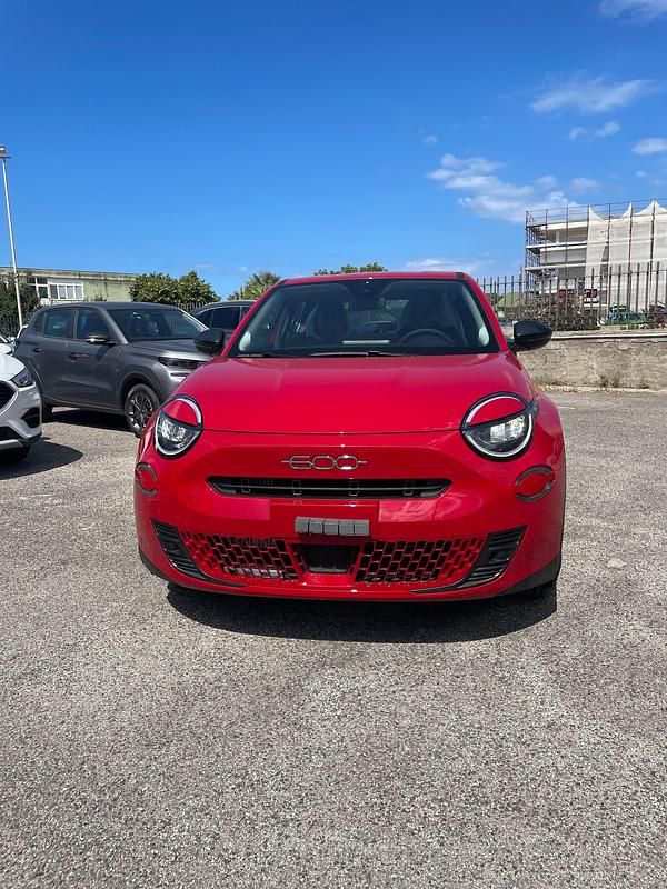 Nuova Fiat 600 110 CV (80 kW) 2025 Rosso Berlina