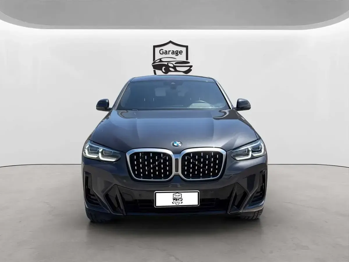Usata BMW X4 M Sport 190 CV (139 kW) 2024 Grigio metallizzato SUV