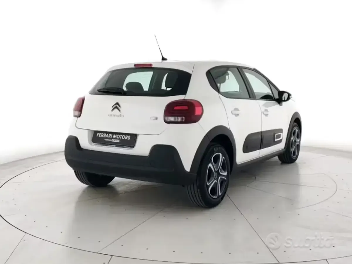 Usata Citroën C3 PureTech 83 CV (61 kW) 2024 Bianco Berlina