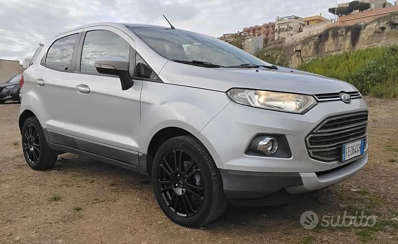 Usata Ford Ecosport Titanium 95 CV (69 kW) 2016 Grigio SUV