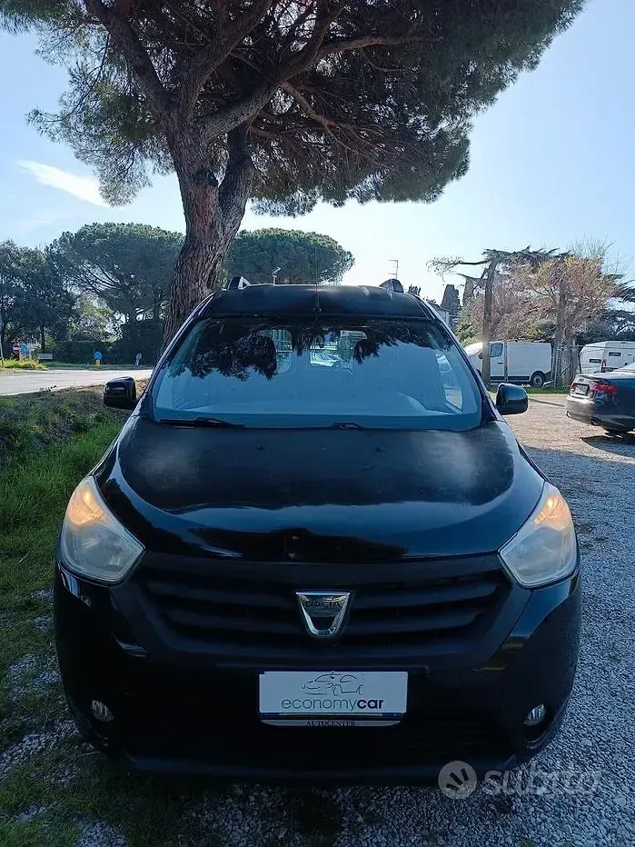 Usata Dacia Dokker 90 CV (66 kW) 2013 Nero Monovolume