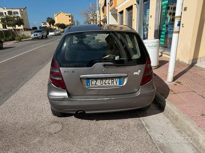 Usado Mercedes A180 109 CV (80 kW) 2004 Berlina