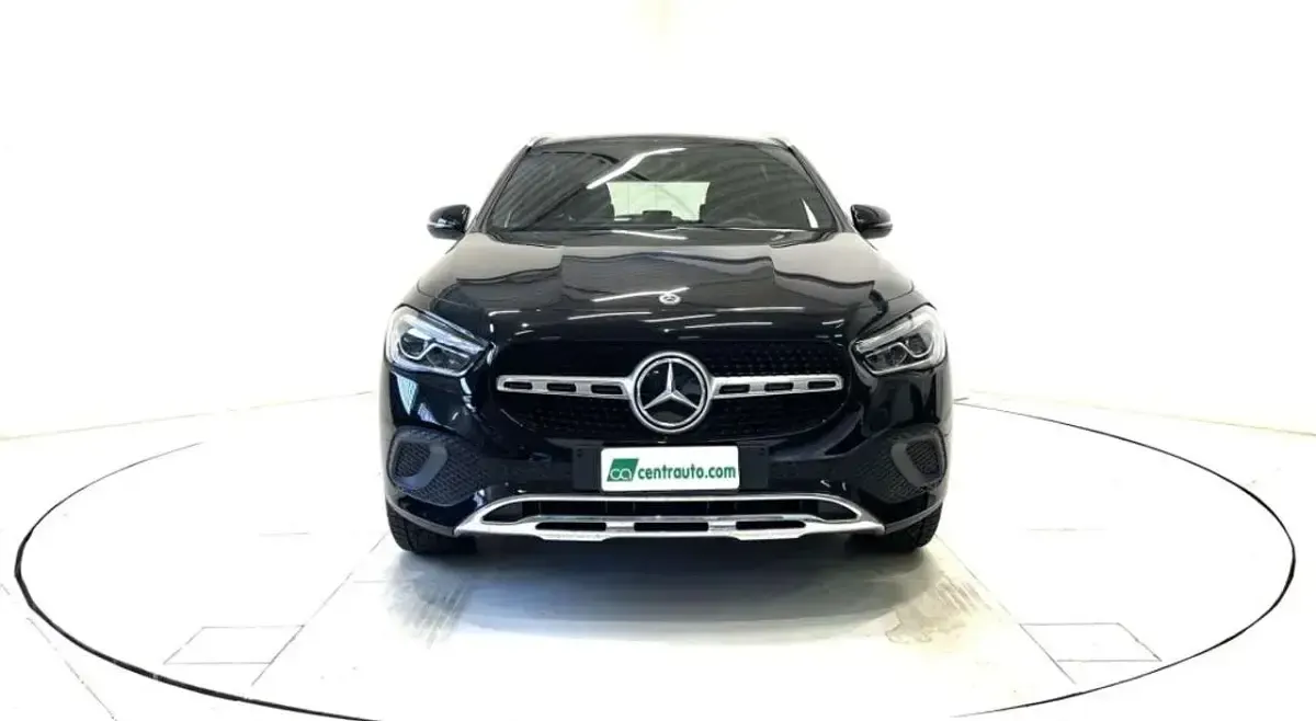 Usata Mercedes GLA220 190 CV (139 kW) 2023 Nero SUV