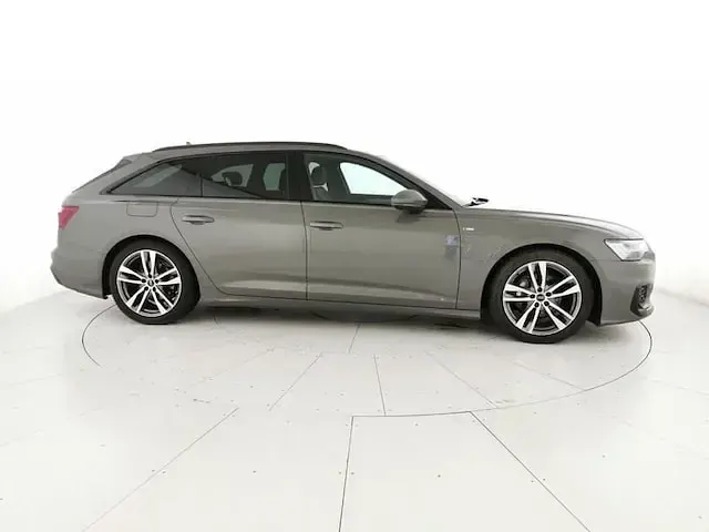 Usata Audi A6 S-Line 204 CV (150 kW) 2025 Grigio chronos metallizzato Station wagon