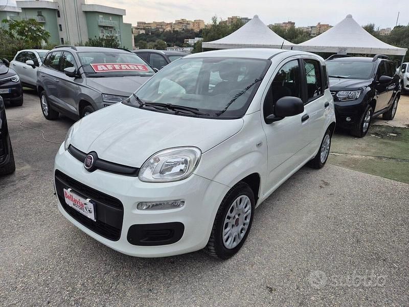Usata Fiat Panda Easy 69 CV (50 kW) 2018 Bianco Berlina