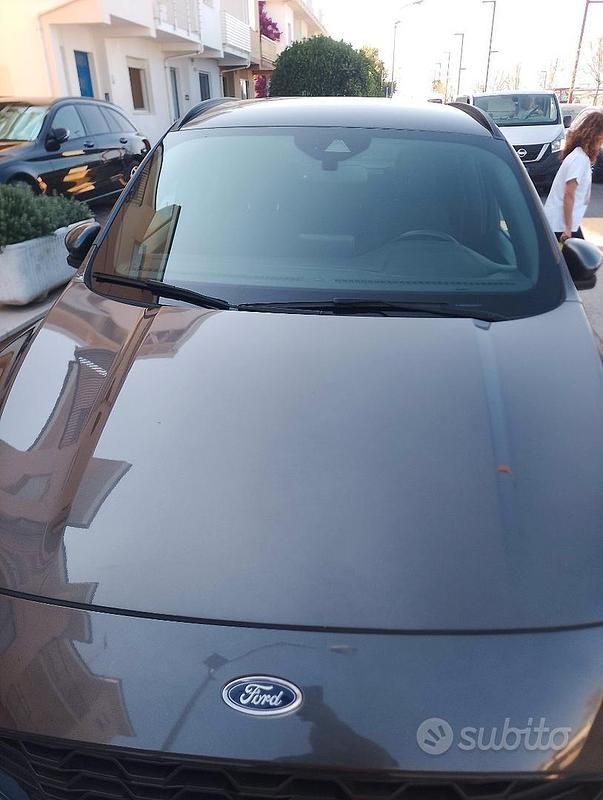 Usata Ford Kuga 120 CV (88 kW) 2022 SUV