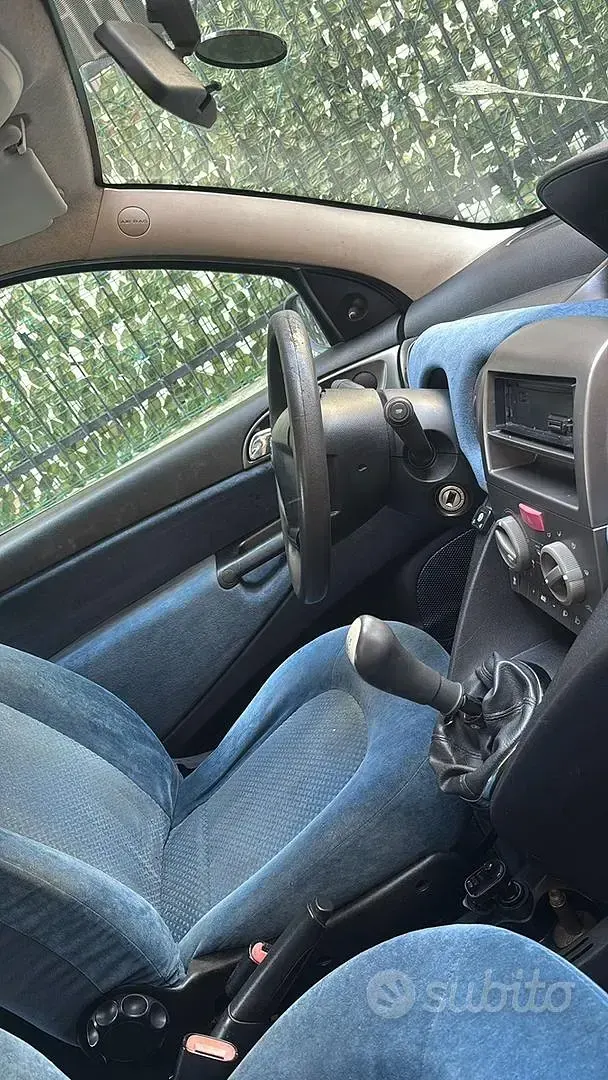 Usata Lancia Ypsilon 60 CV (44 kW) 2004 Utilitaria