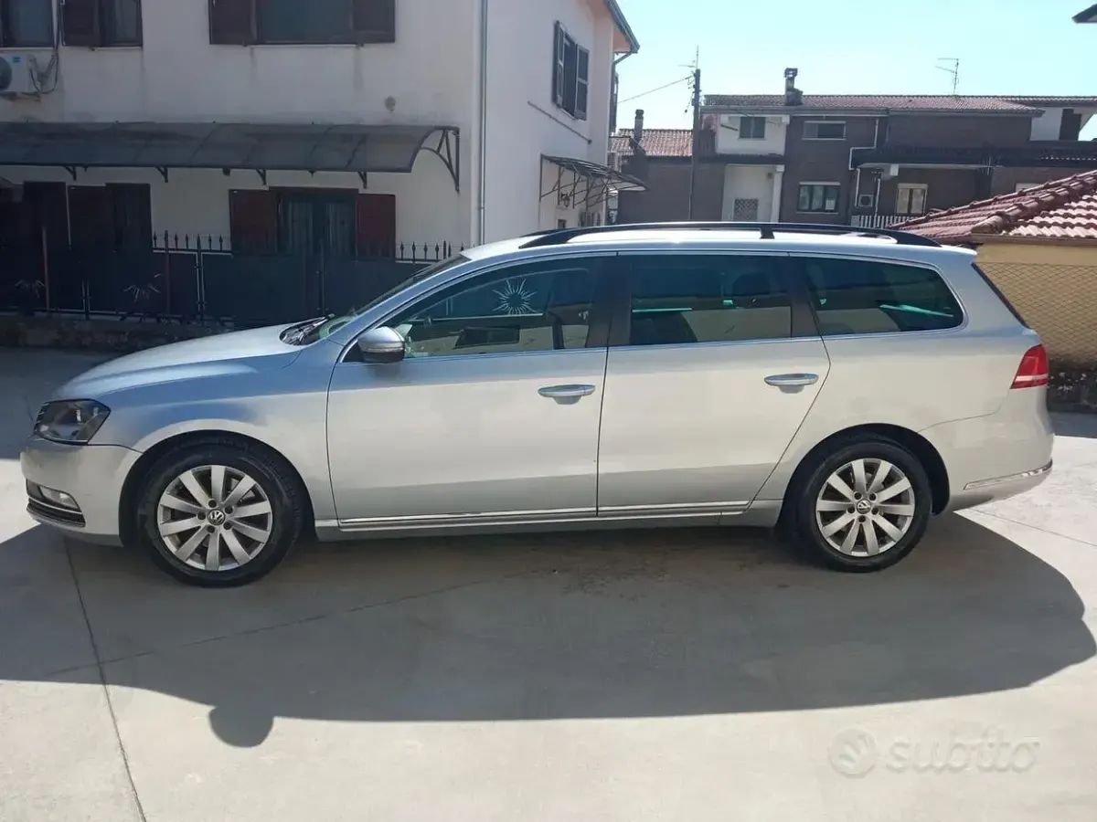 Usata VW Passat 140 CV (102 kW) 2014 Grigio Station wagon