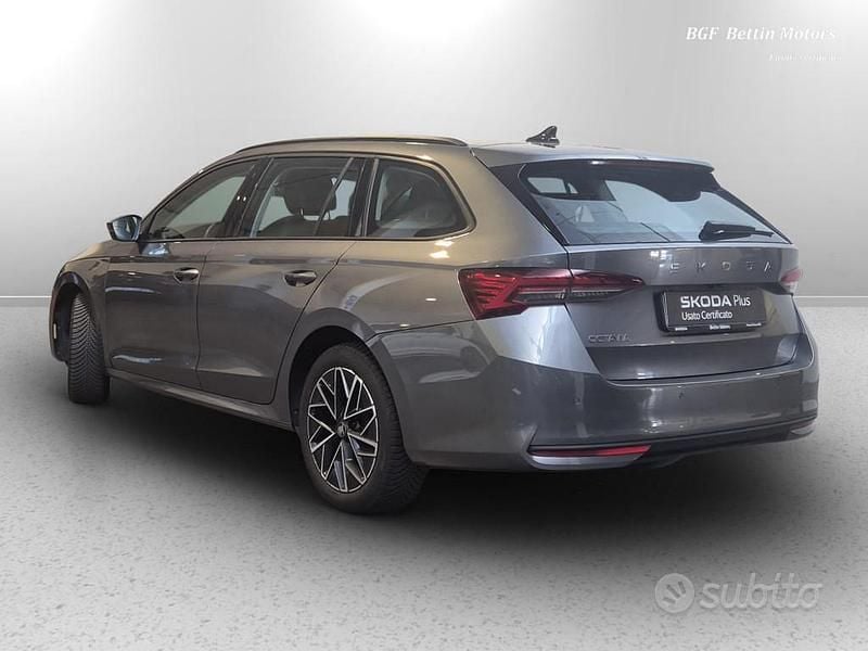 Usata Skoda Octavia Executive 150 CV (110 kW) 2025 Grigio graphite metallizzato Station wagon