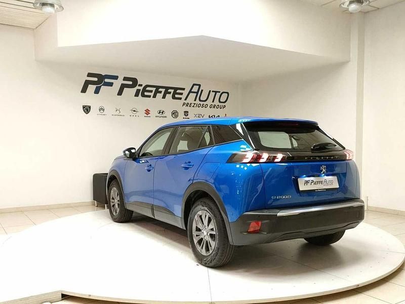 Usata Peugeot e-2008 Active 56 kW (77 CV) 2021 Blu SUV
