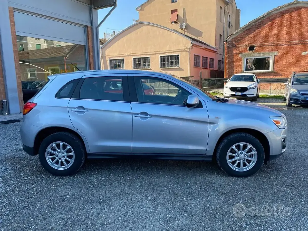 Usata Mitsubishi ASX Invite 116 CV (85 kW) 2013 Grigio SUV