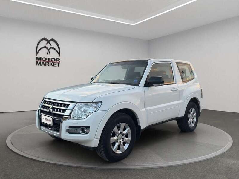 Bianco Usata 2016 Mitsubishi Pajero SUV | 24.500 € (Buon prezzo) - Immagine 1/4
