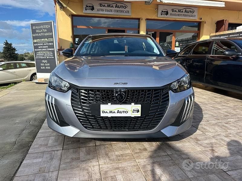 Usata Peugeot 208 Active 74 CV (54 kW) 2024 Grigio Utilitaria