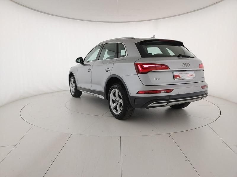 Usata Audi Q5 Advanced 204 CV (150 kW) 2020 L5 argento fioretto metallizzato SUV