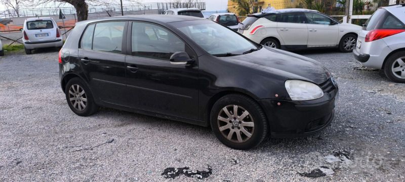 Begagnad VW Golf V 102 HK (75 kW) 2007 Svart Sedan