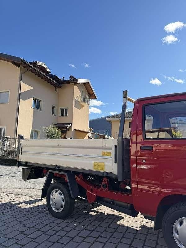 Usata Piaggio Porter 65 CV (47 kW) 2011 Rosso