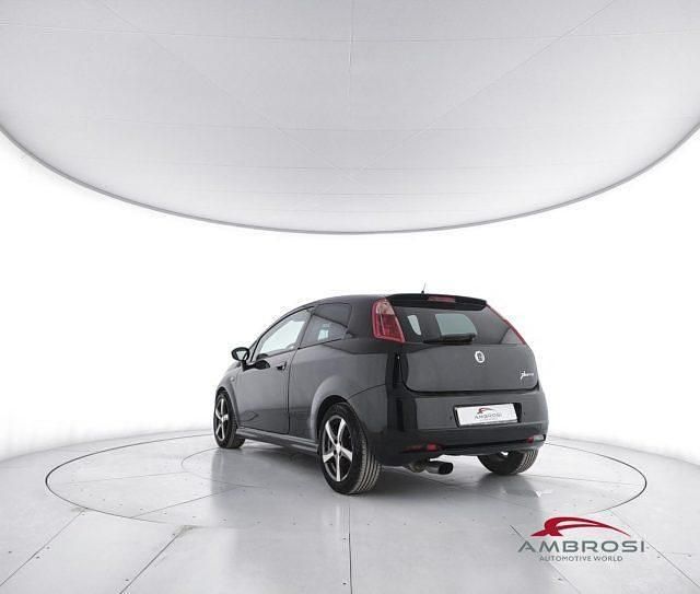 Usado Fiat Punto Dynamic 90 CV (66 kW) 2007 Negro Utilitario