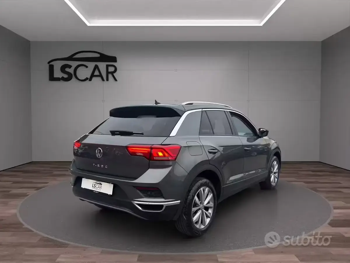 Usata VW T-Roc Style 110 CV (80 kW) 2020 Grigio SUV