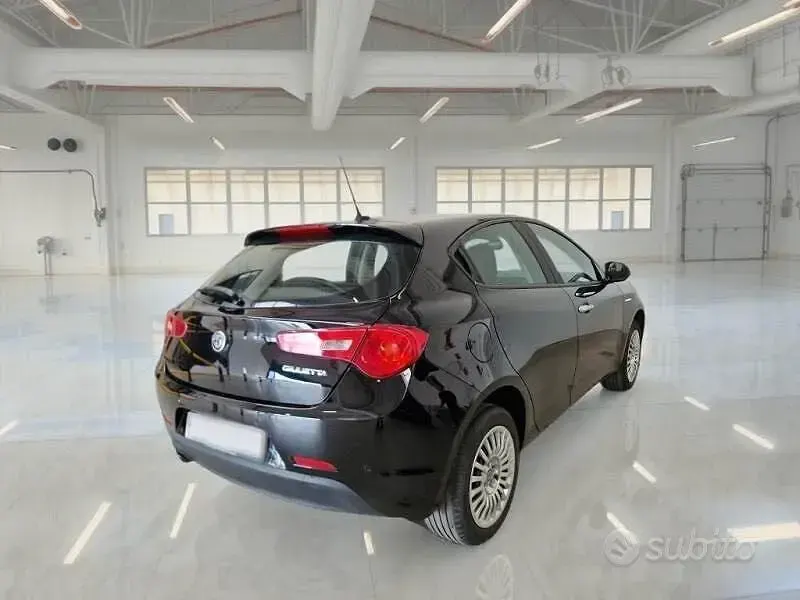 Usata Alfa Romeo Giulietta Tech Edition 120 CV (88 kW) 2020 Nero Utilitaria