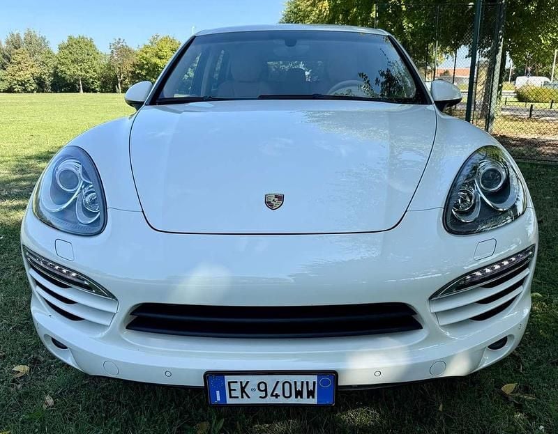 Usata Porsche Cayenne 239 CV (175 kW) 2011 Colore per la speciale, SUV