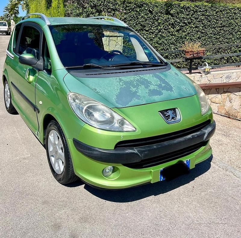 Usata 2005 Peugeot 1007 Monovolume | 1350 € (Ottimo prezzo) - Immagine 1/4