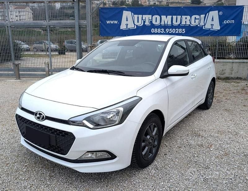 Usata Hyundai i20 Classic 75 CV (55 kW) 2017 Bianco Berlina