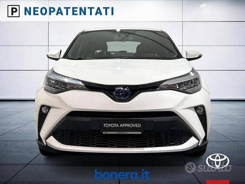 Usata Toyota C-HR Business Edition 122 CV (89 kW) 2021 Bianco SUV