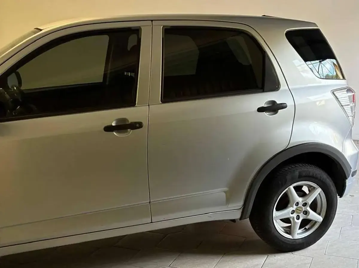 Usata Daihatsu Terios HIRO 105 CV (77 kW) 2010 Argento SUV
