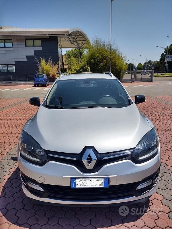 Usata 2016 Renault Mégane III | 6500 € (Ottimo prezzo) - Immagine 1/4