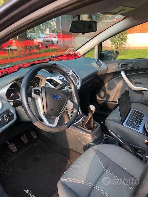 Usata Ford Fiesta 82 CV (60 kW) 2009 Utilitaria