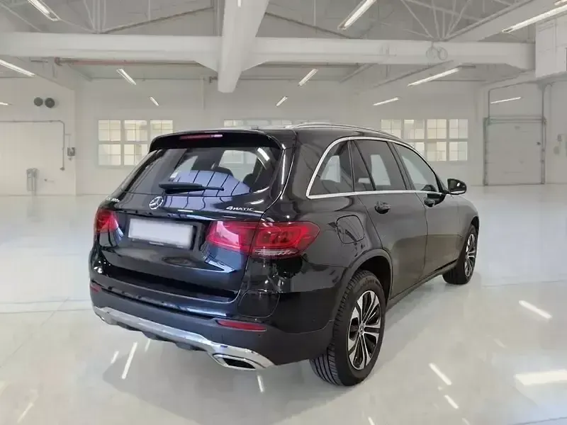 Usata Mercedes GLC300 Business 211 CV (155 kW) 2022 Nero SUV