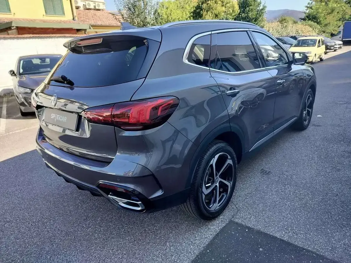 Usata MG HS Luxury 170 CV (125 kW) 2024 Marrone SUV