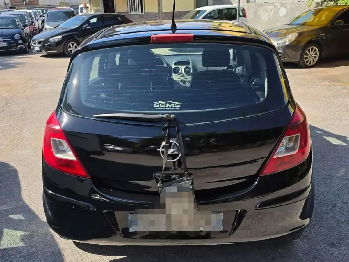 Usata Opel Corsa Enjoy 80 CV (58 kW) 2007 Nero Utilitaria
