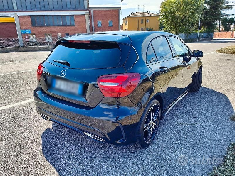 Usata Mercedes A200 Premium 136 CV (100 kW) 2017 Nero Berlina