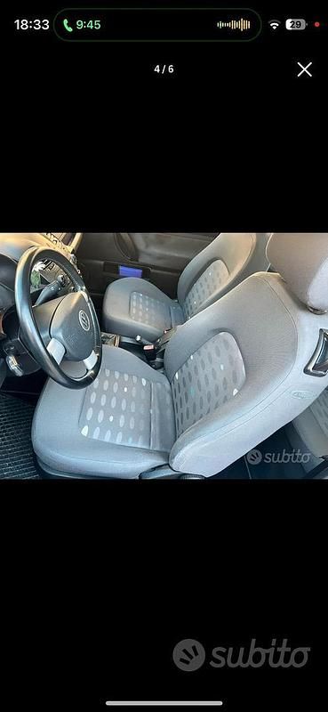 Usata VW New Beetle 101 CV (74 kW) 2003 Blu Utilitaria